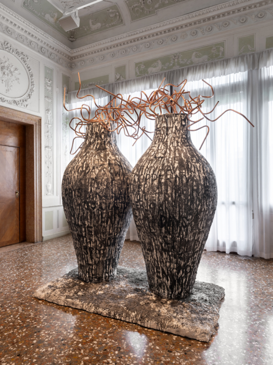 DOG ON THE FORGE – Venise